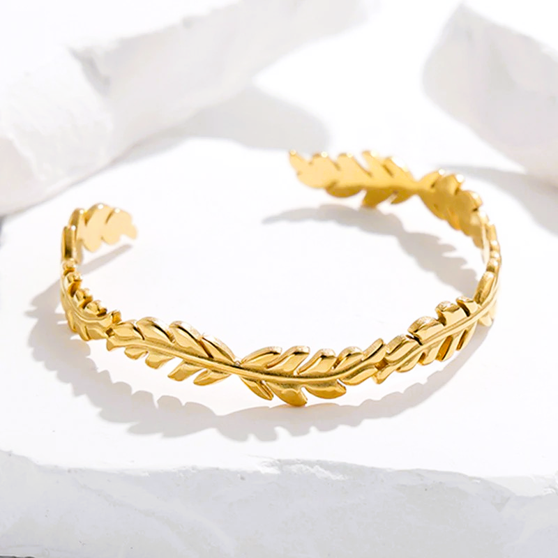 Sleek Luxe Bangle